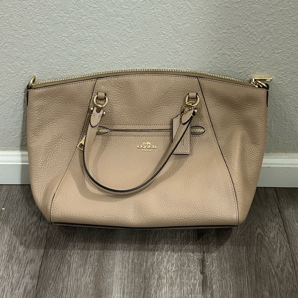 Coach Beige Leather Shoulder Bag